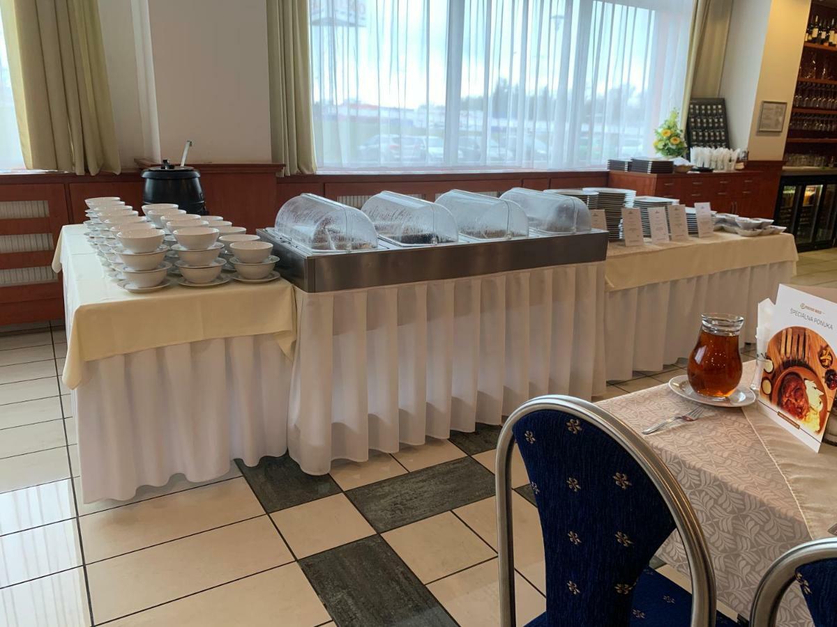 Hotel Patriot Vranov nad Toplou Bagian luar foto